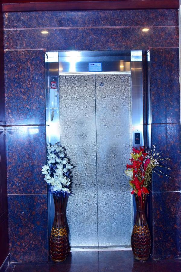מדיקרי Hotel Coorg Palace מראה חיצוני תמונה