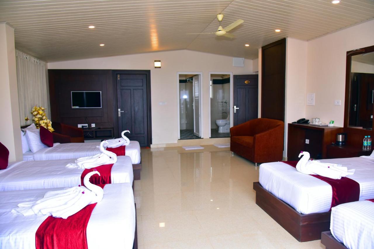 מדיקרי Hotel Coorg Palace מראה חיצוני תמונה